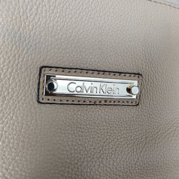 Calvin Klein Leather Beige Carryall Organizing Tote Shoulder Bag - Picture 2 of 14